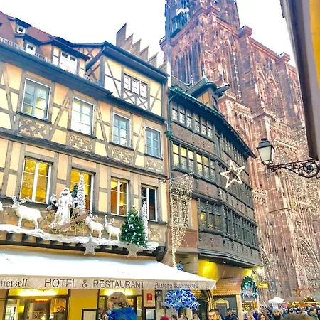 Cosy & Quiet Flat In Historical Lively Center Of 아파트