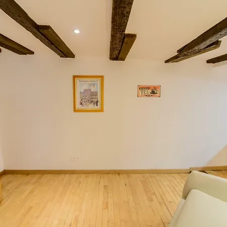 Cosy & Quiet Flat In Historical Lively Center Of 아파트
